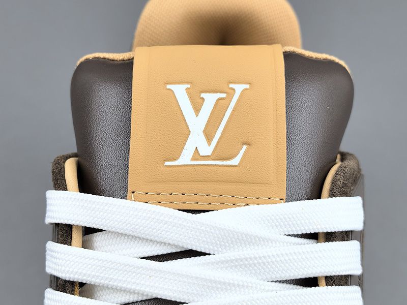 LV Trainer Sneaker 150
