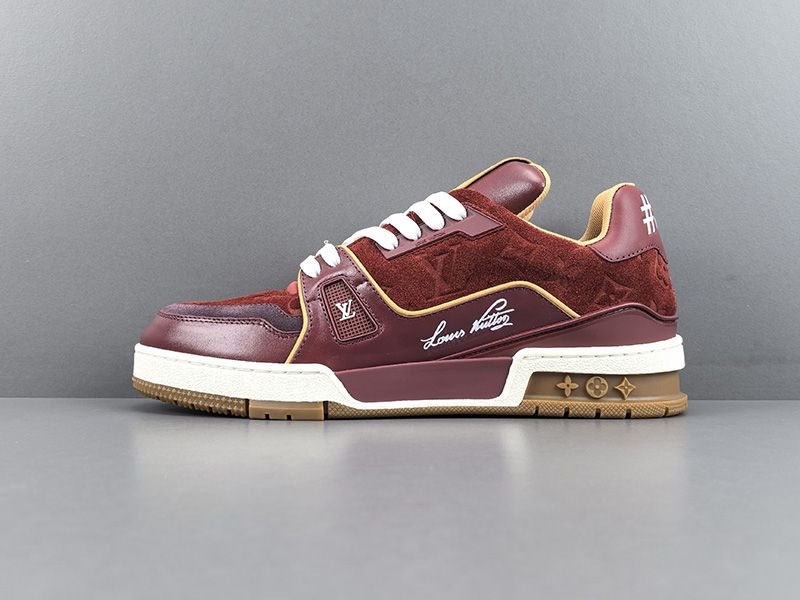 LV Trainer Sneaker 151