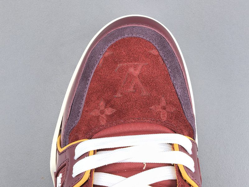 LV Trainer Sneaker 151