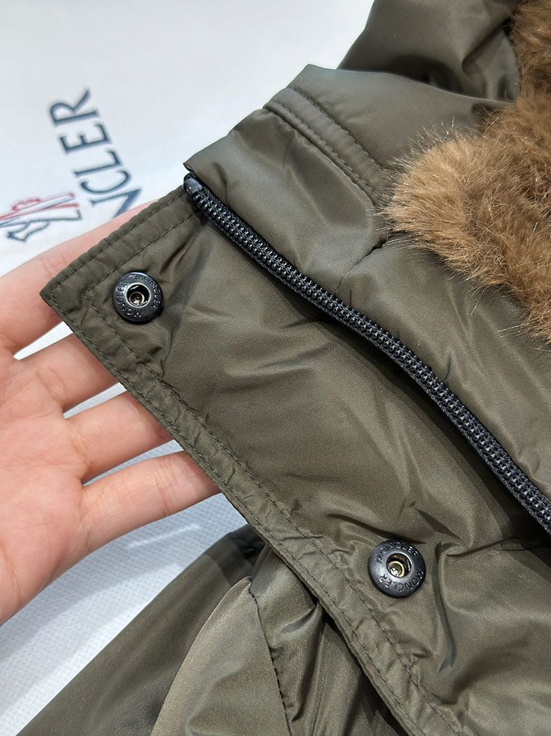 Moncler Wmns Down jacket 021