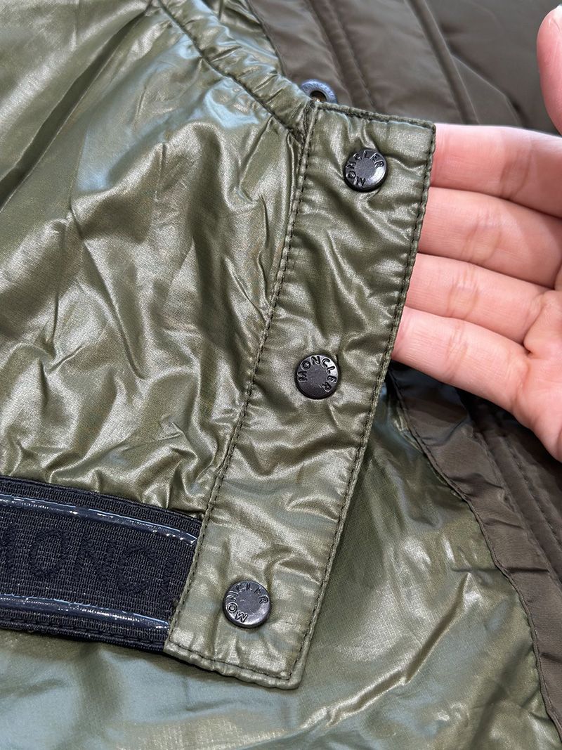 Moncler Wmns Down jacket 021