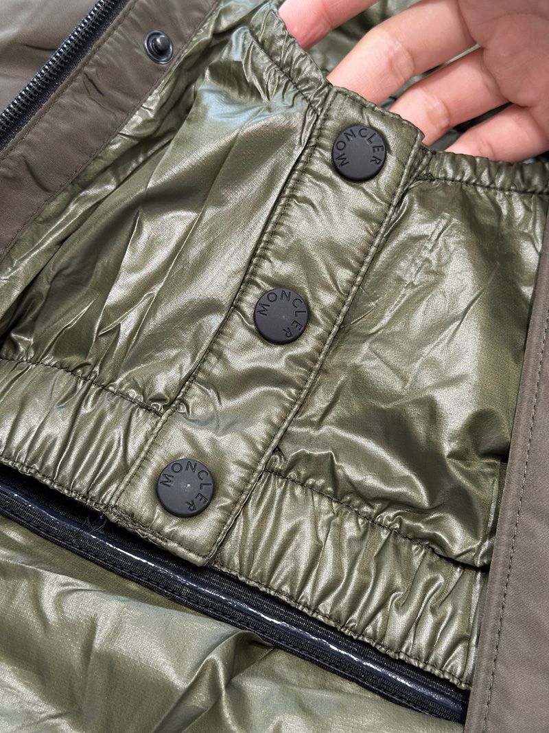Moncler Wmns Down jacket 021