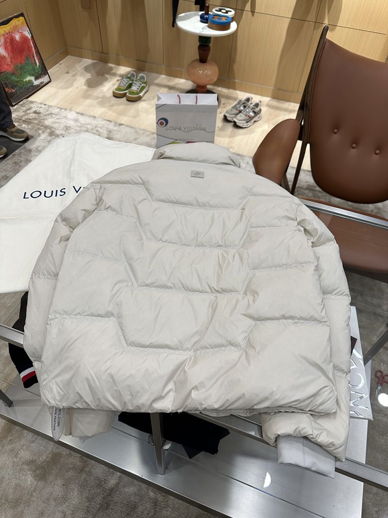 LV Down jacket 106