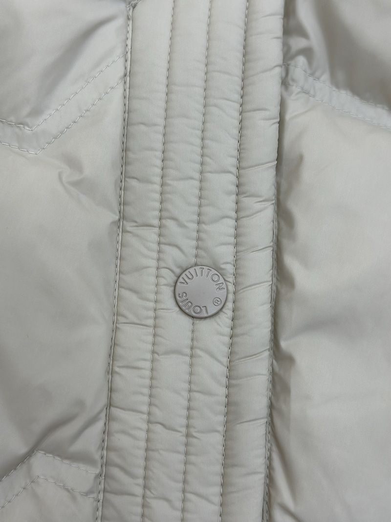 LV Down jacket 106