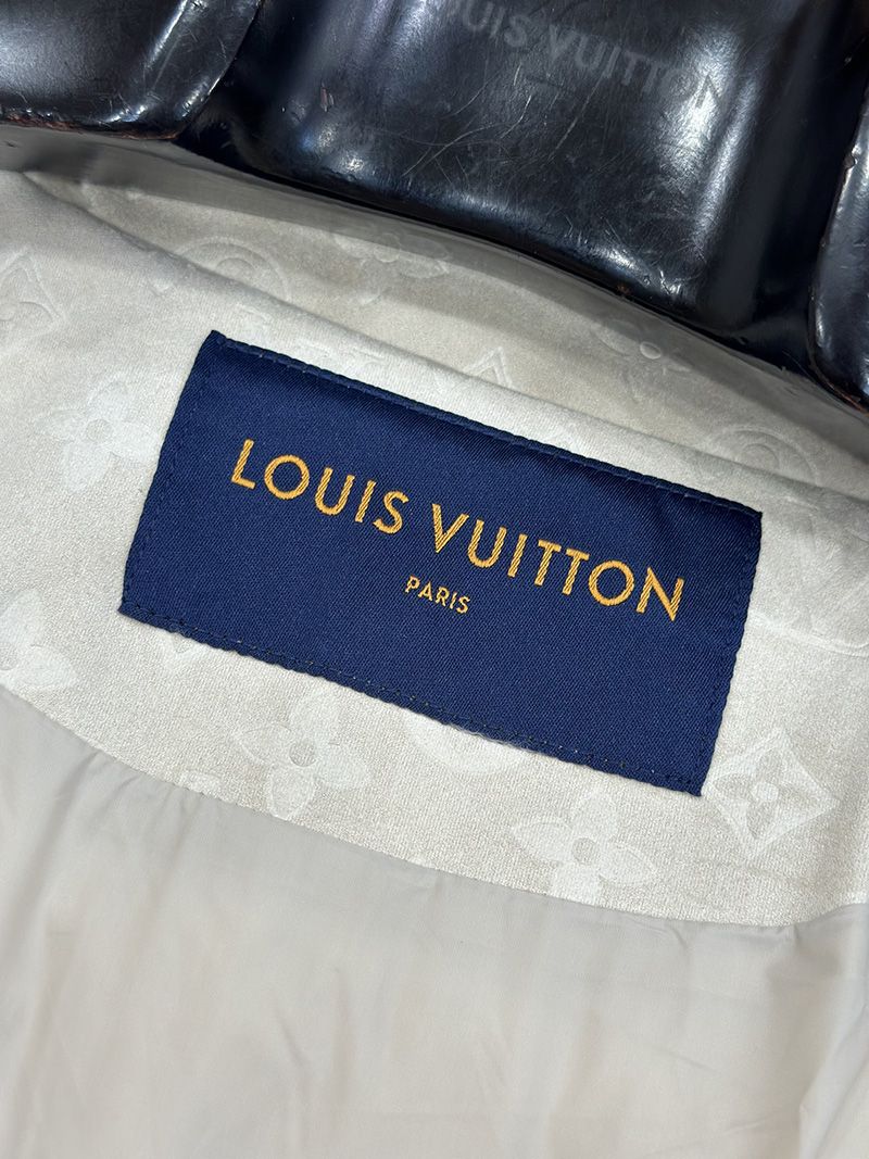 LV Down jacket 106