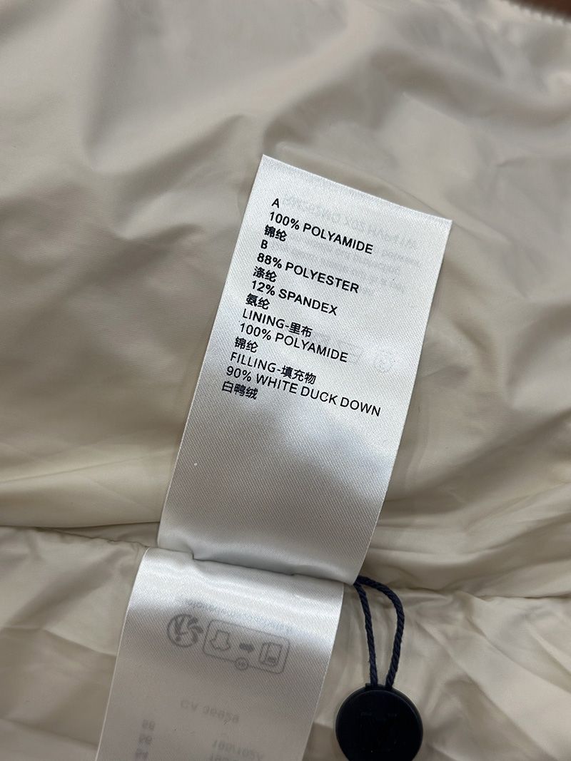 LV Down jacket 106
