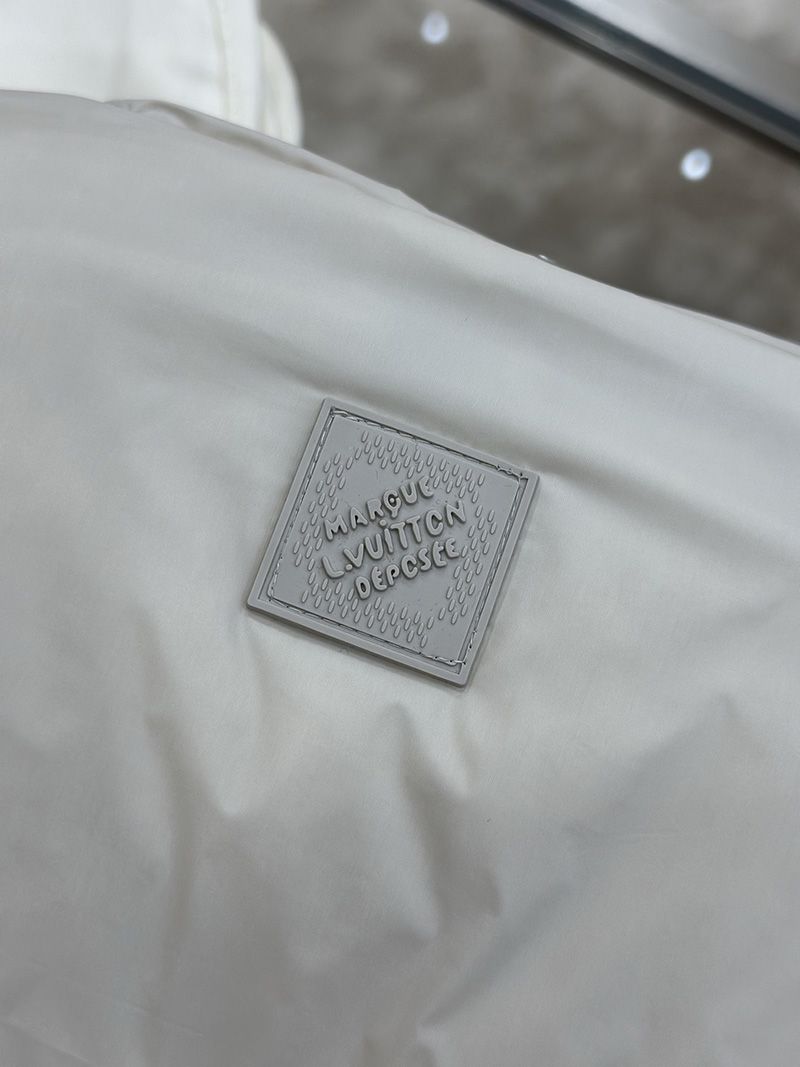LV Down jacket 106