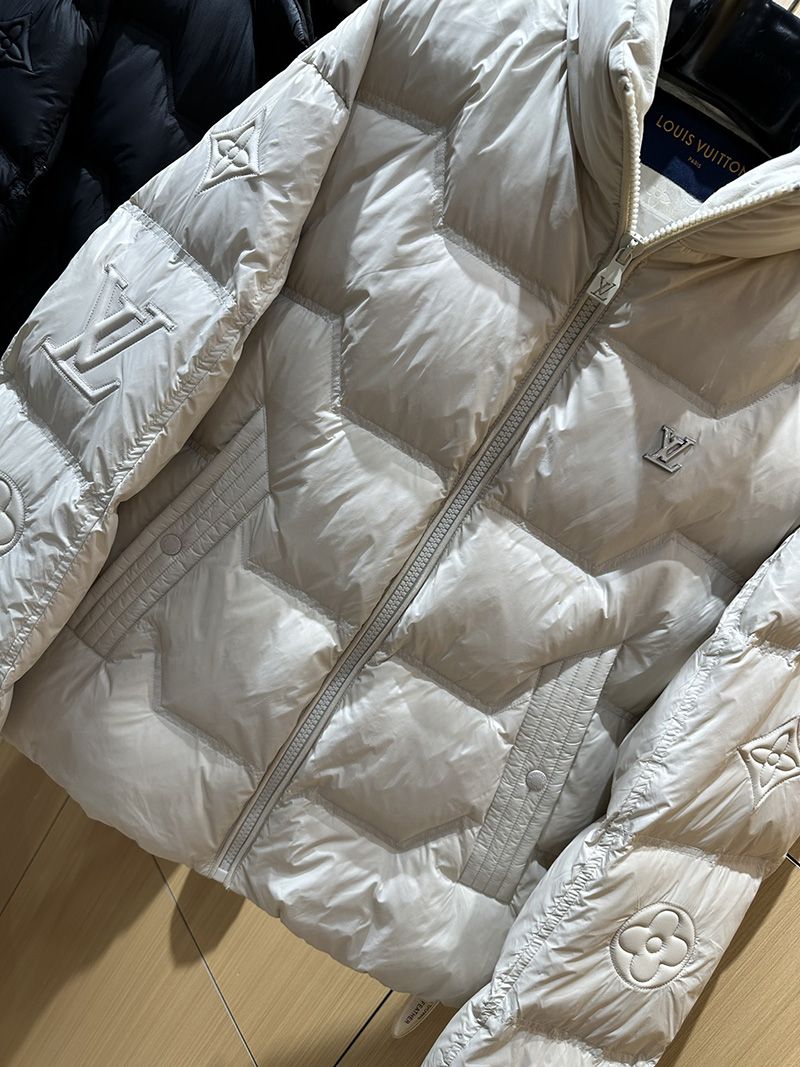 LV Down jacket 106