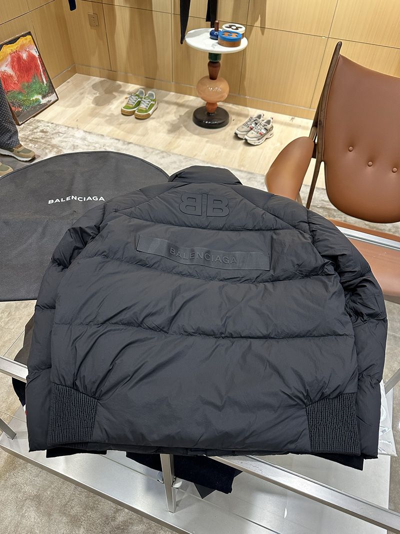 Balenciaga Down jacket 020