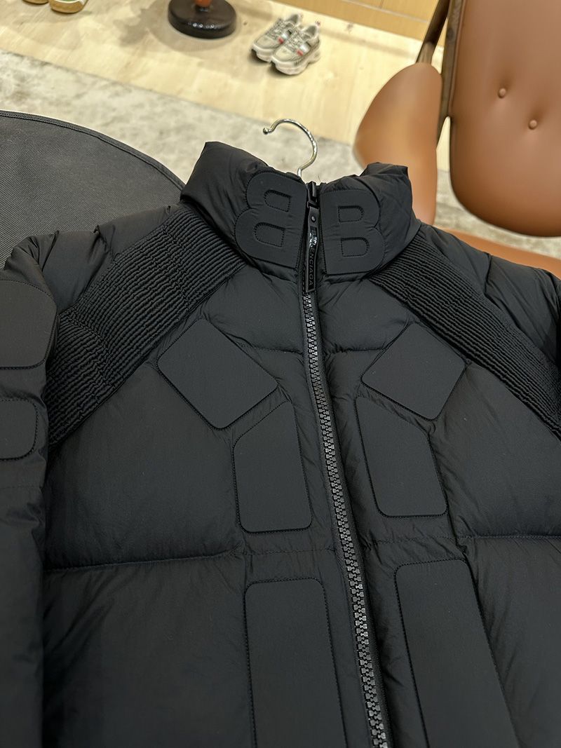 Balenciaga Down jacket 020