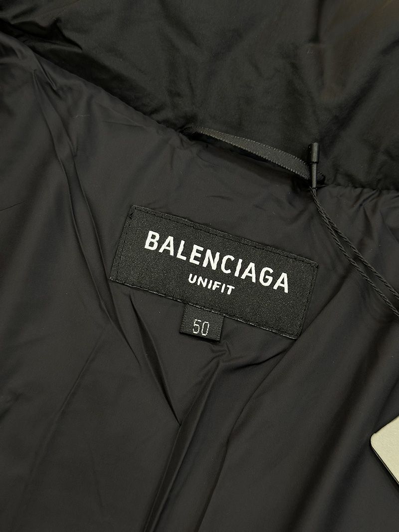Balenciaga Down jacket 020