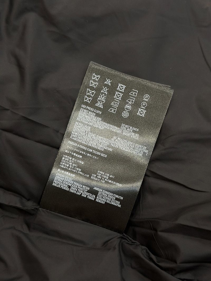 Balenciaga Down jacket 020