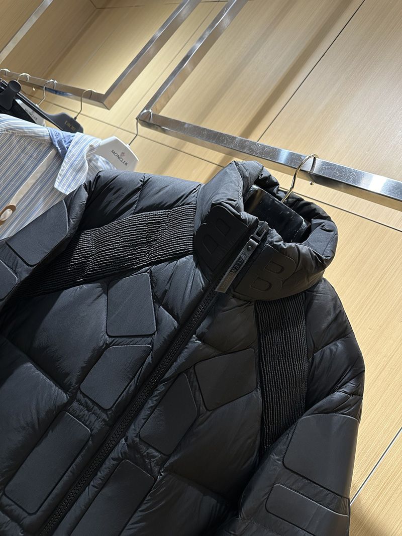 Balenciaga Down jacket 020