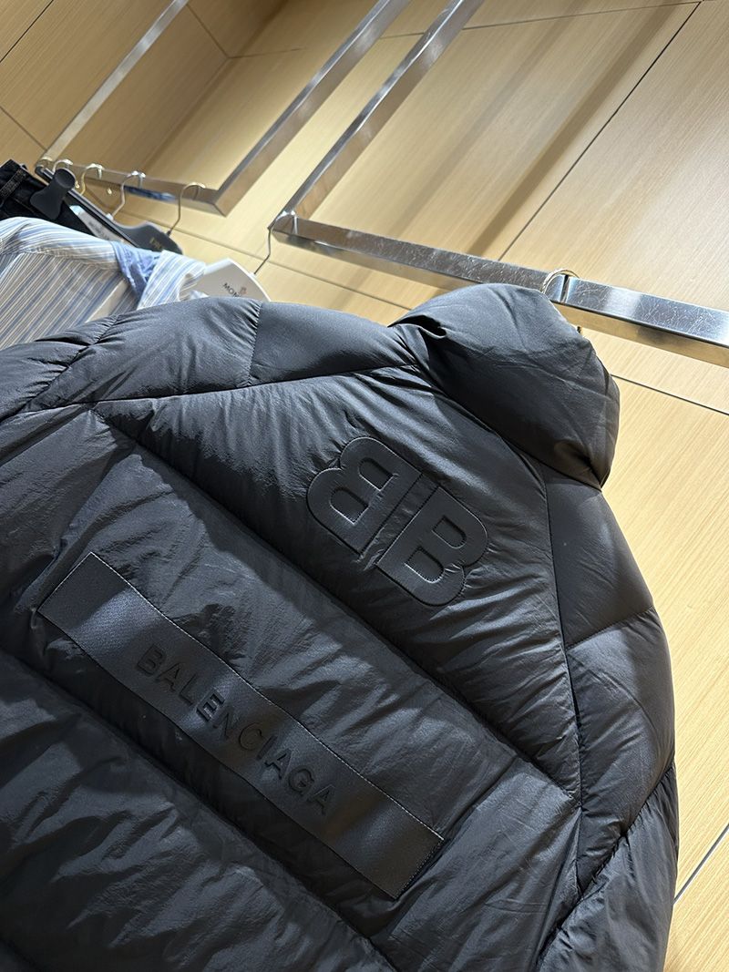 Balenciaga Down jacket 020
