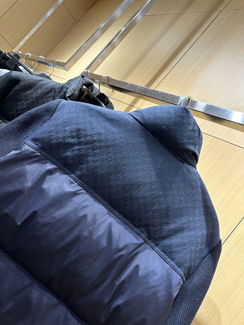LV Down jacket 107