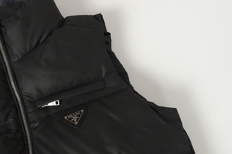 Prada Vest 017