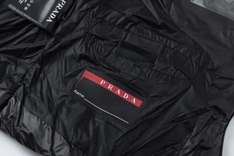 Prada Vest 017
